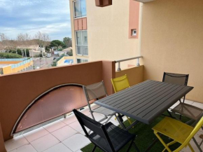 Appartement T2 cabine - Proche plage, commerces et piscine sécurisée - FR-1-749-35